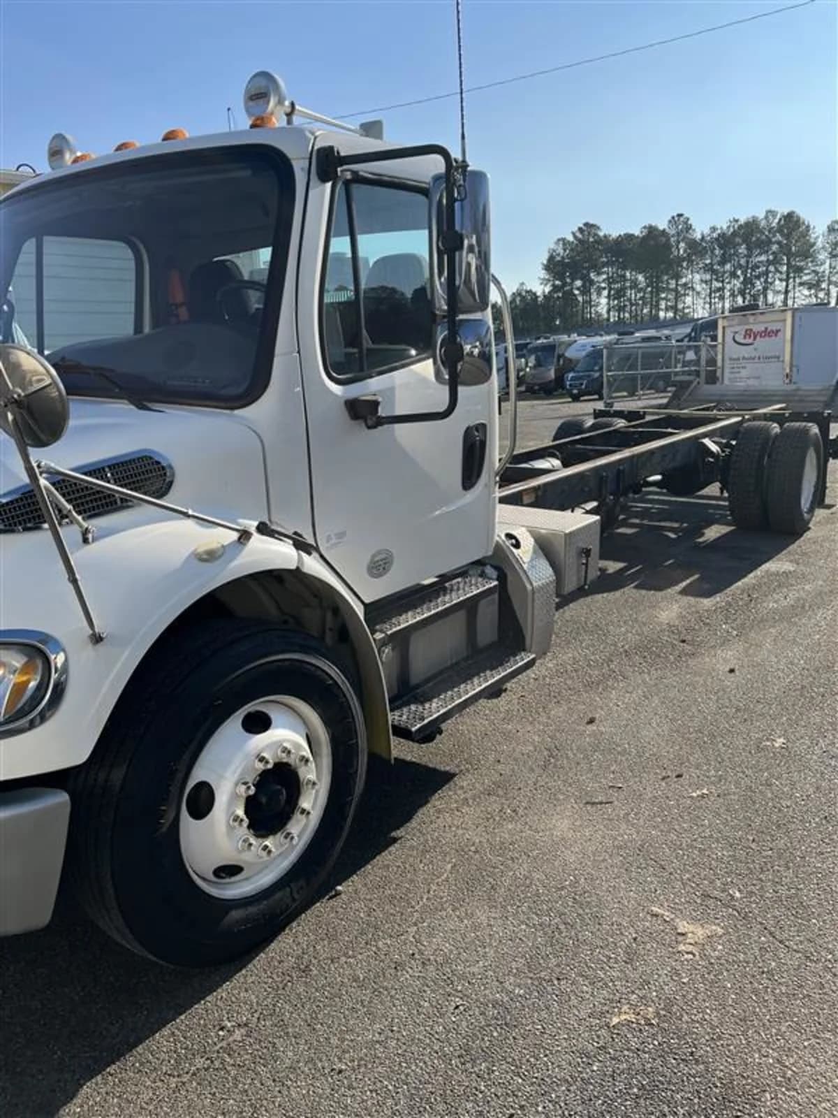 2015 Freightliner M2 106