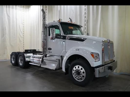 2027 Kenworth T880