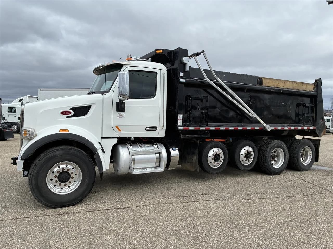 2022 Peterbilt 567