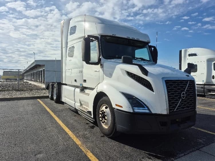 2023 Volvo VNL 760