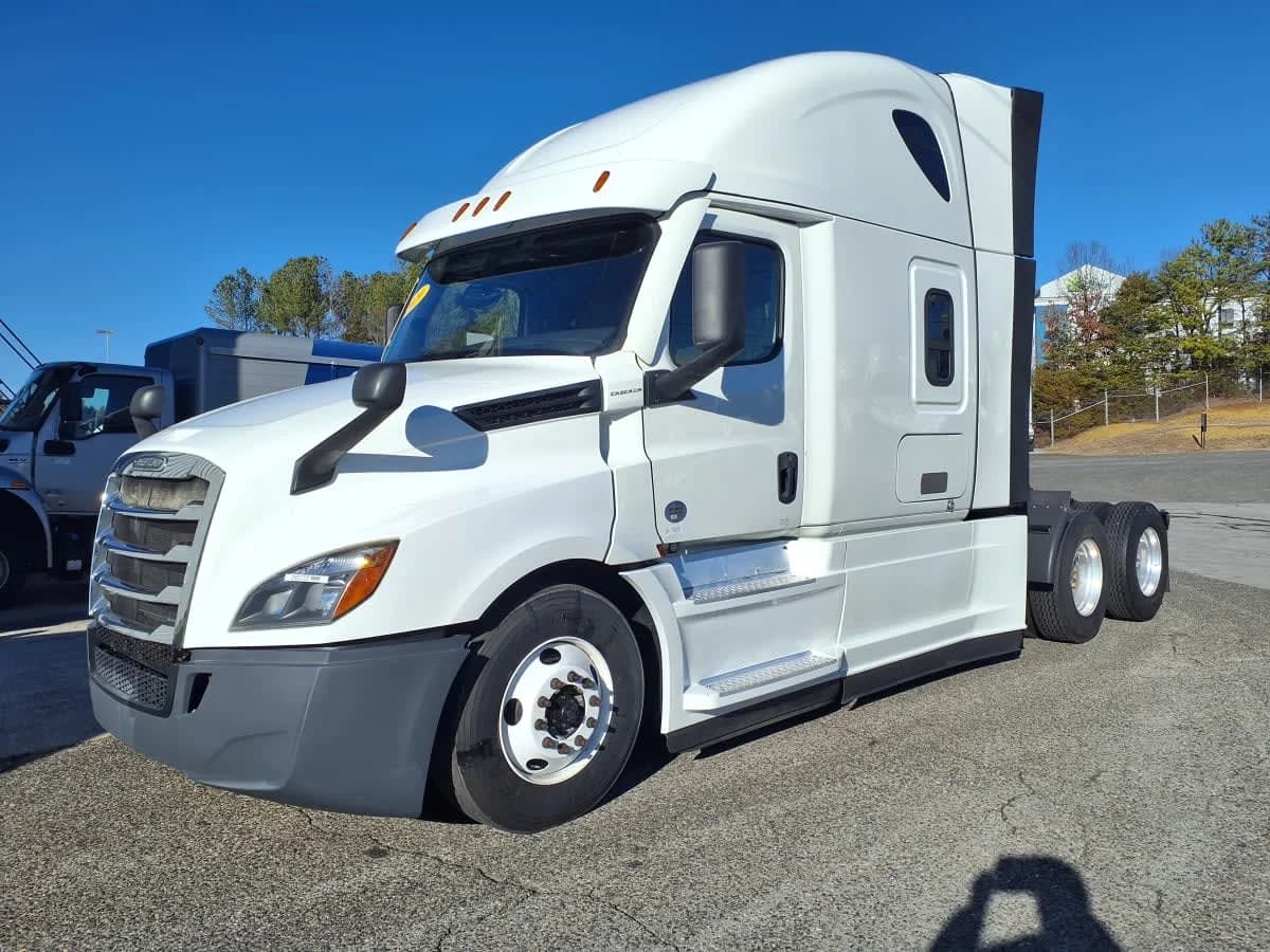 2020 Freightliner Cascadia