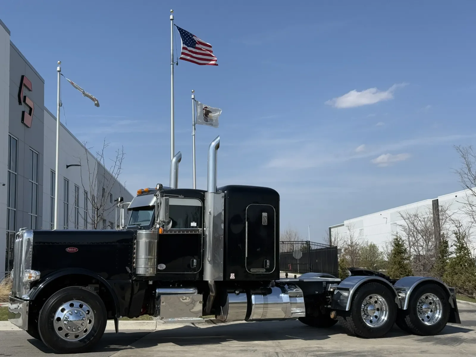 2022 Peterbilt 389