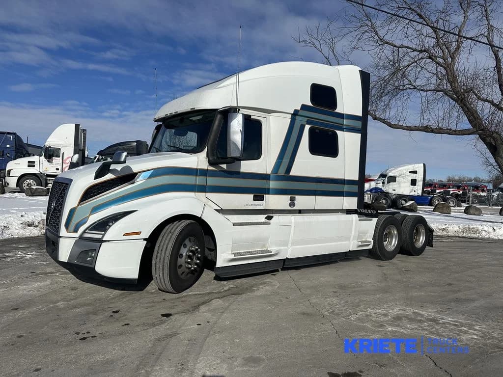 2022 Volvo VNL 860