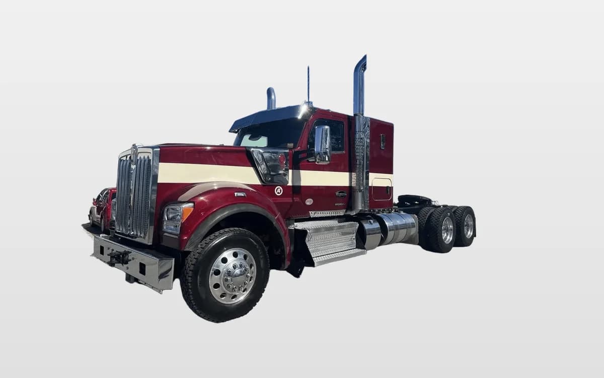 2024 Kenworth W900