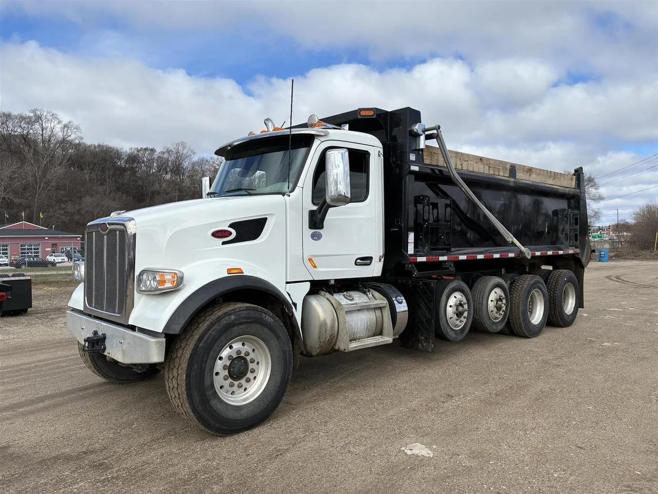 2022 Peterbilt 567