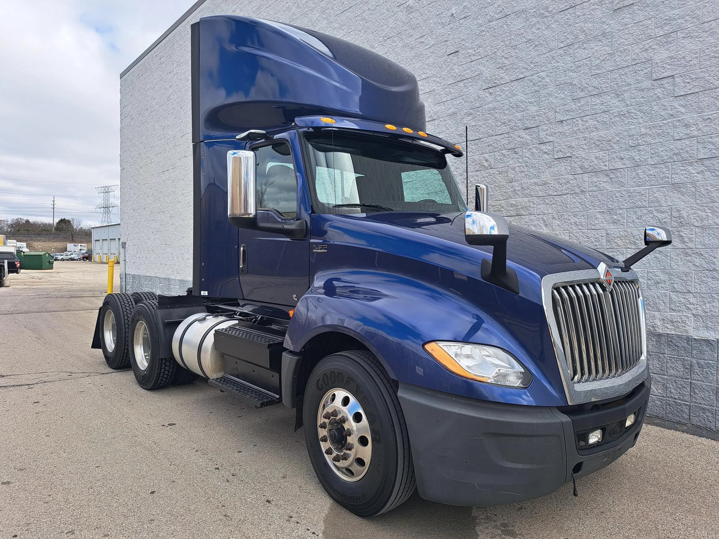2019 International LT