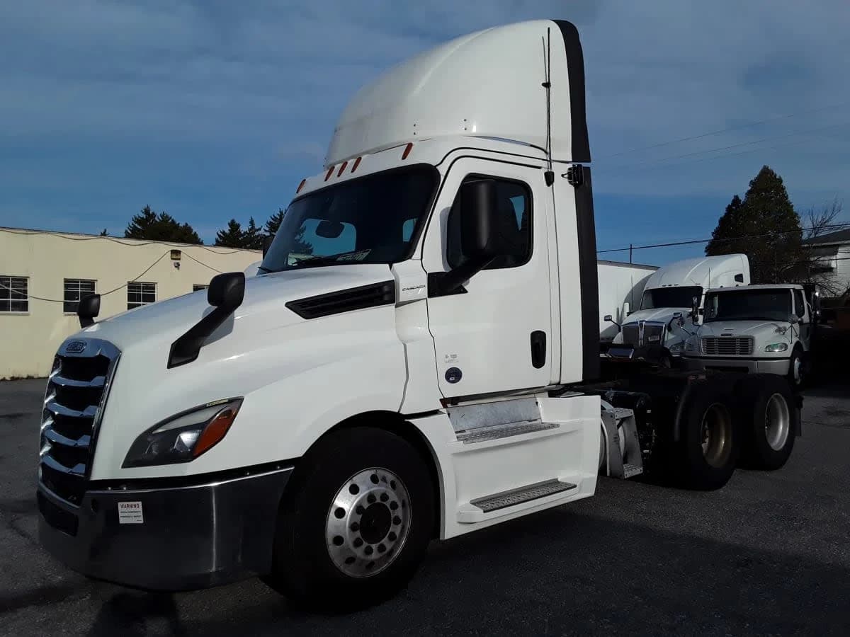 2020 Freightliner Cascadia