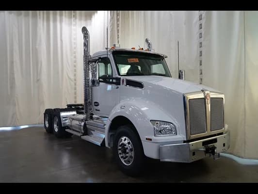 2026 Kenworth T880