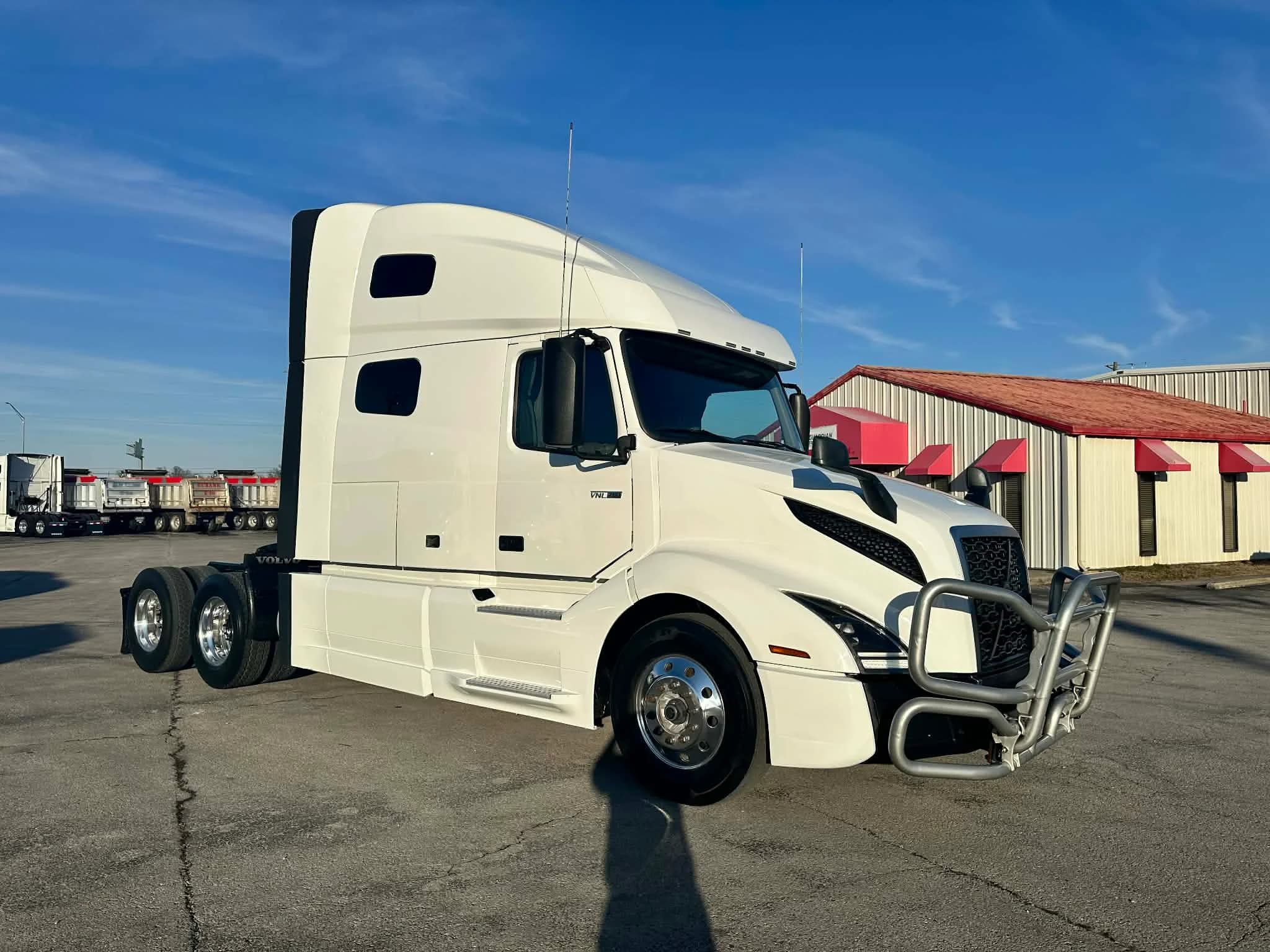 2023 Volvo VNL 760