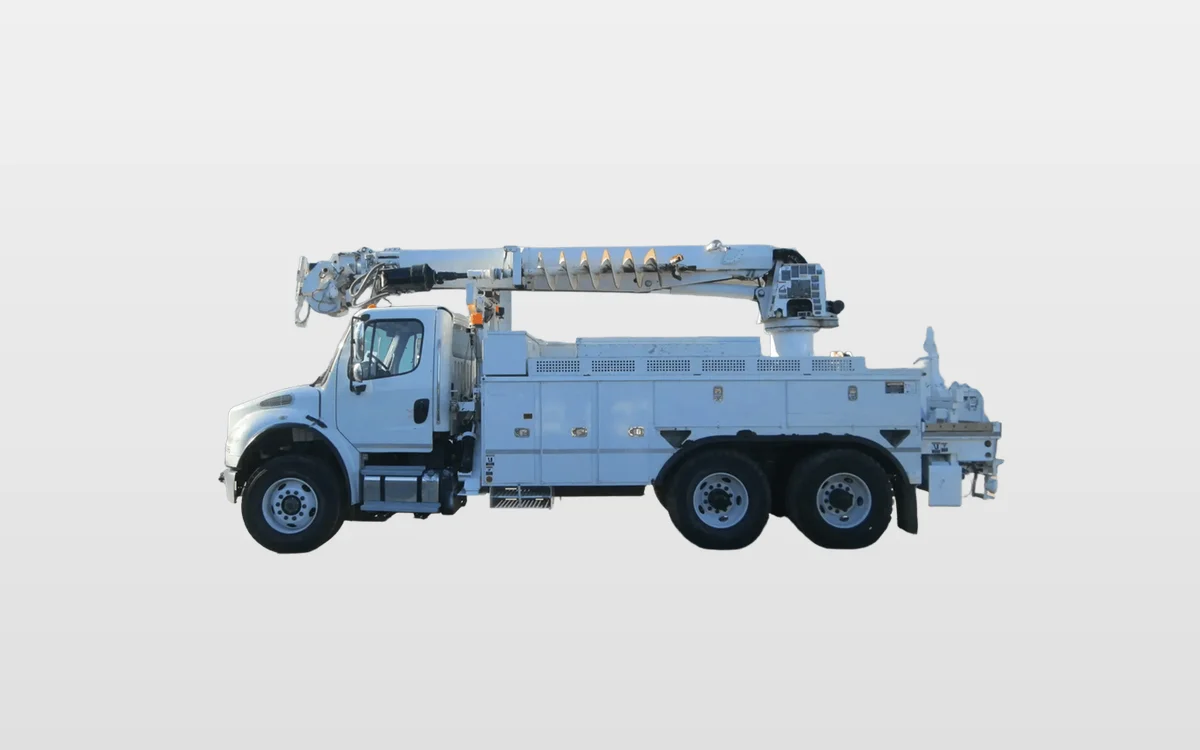 2013 Freightliner M2 106