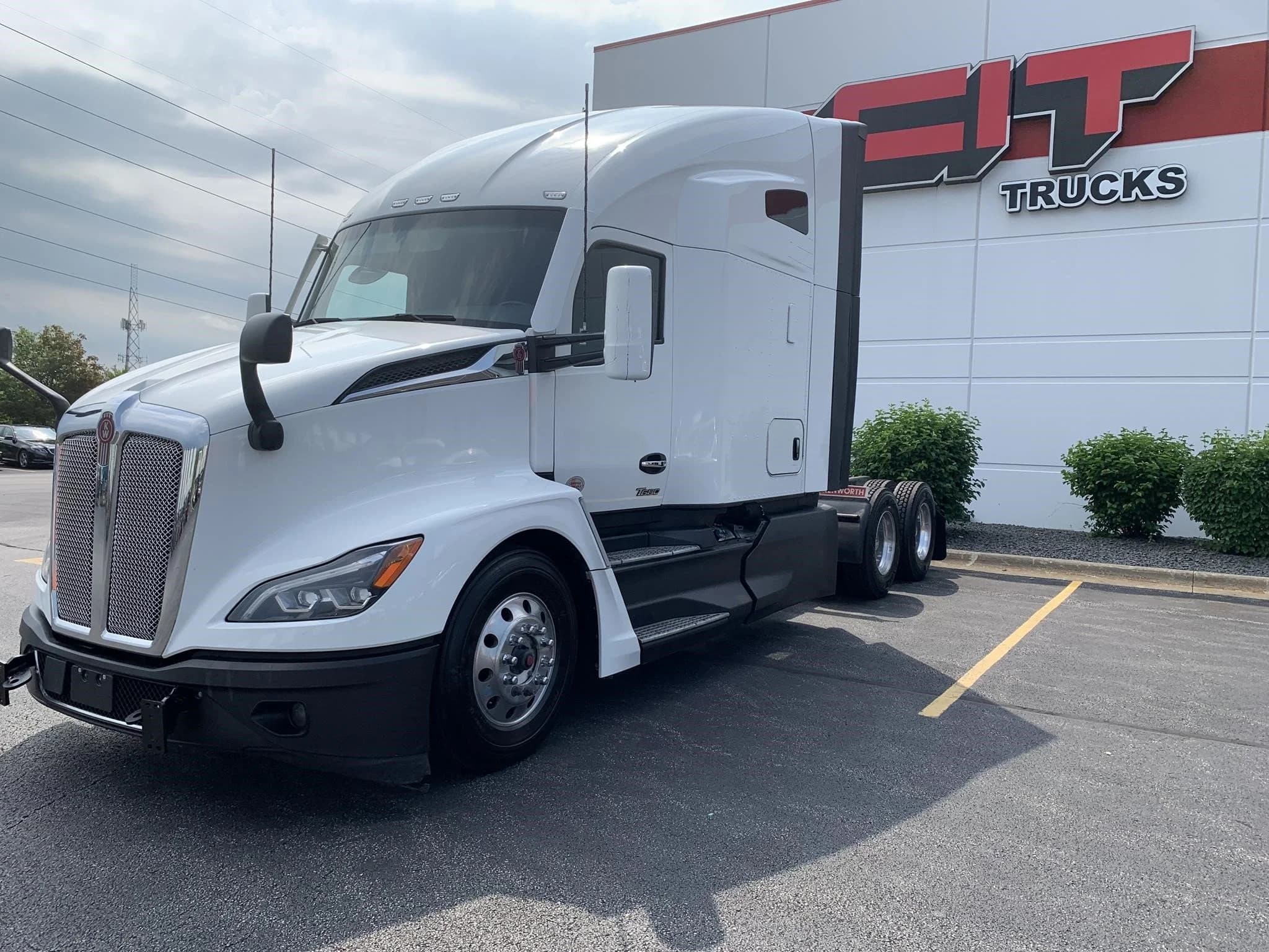 2023 Kenworth T680