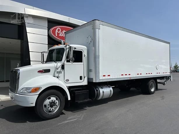 2019 Peterbilt 337