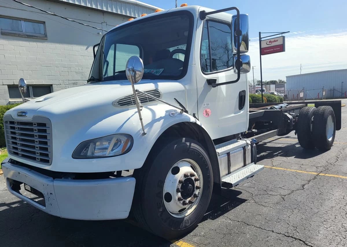 2016 Freightliner M2 106
