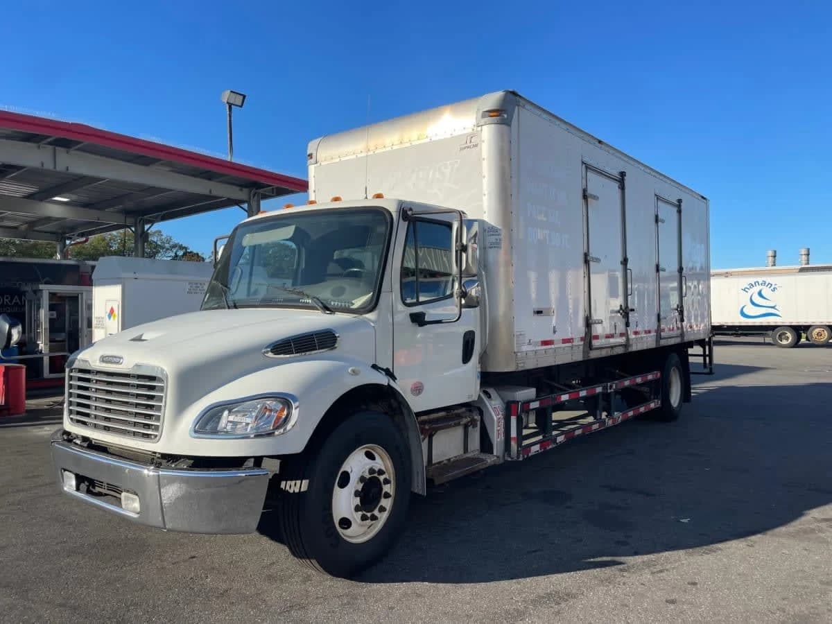 2017 Freightliner M2 106