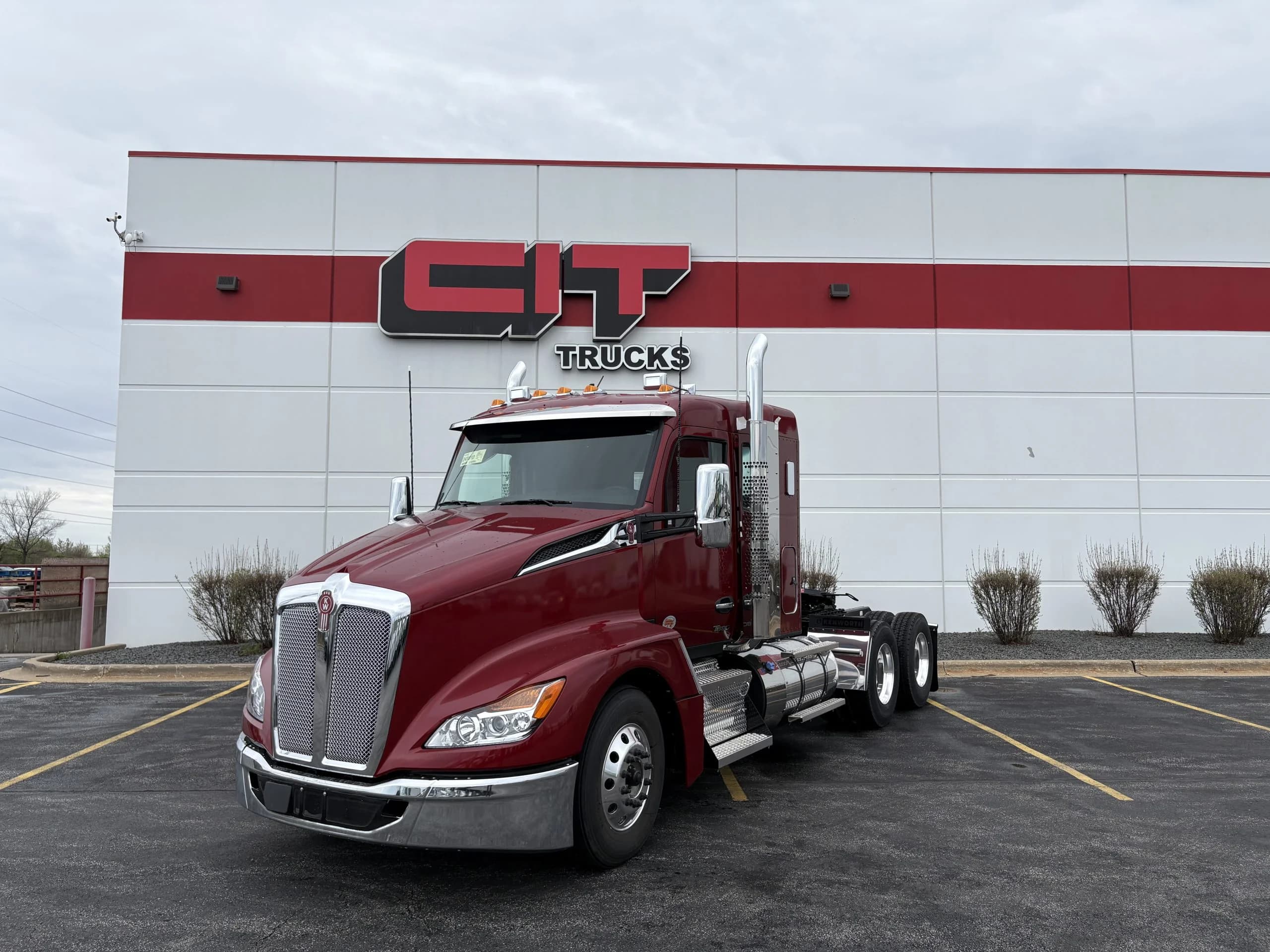 2027 Kenworth T680