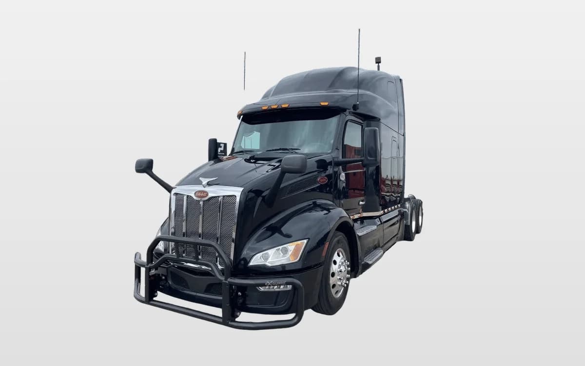 2023 PETERBILT 579