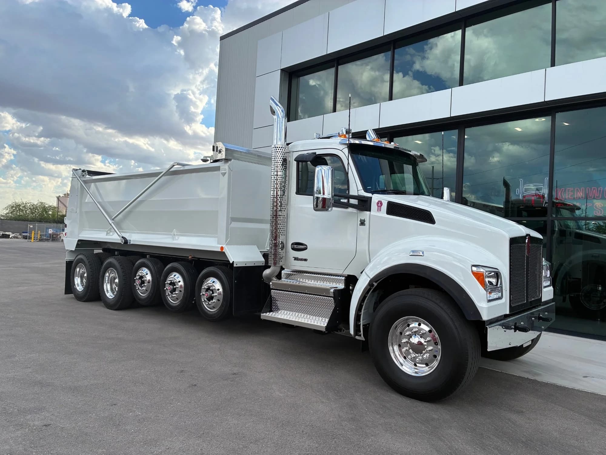 2026 Kenworth T880