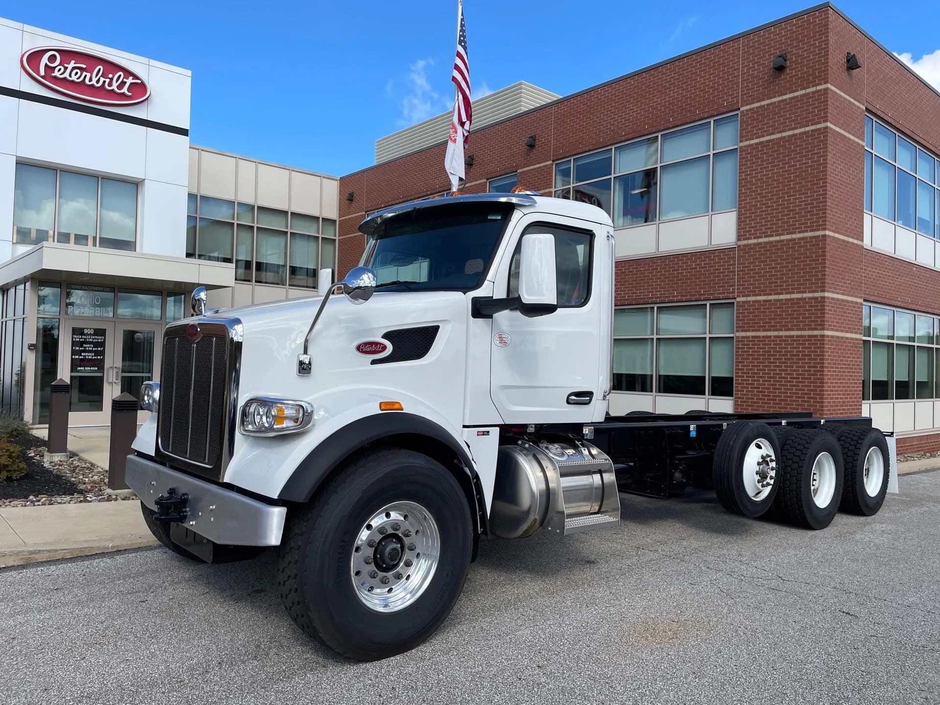 2025 Peterbilt 567