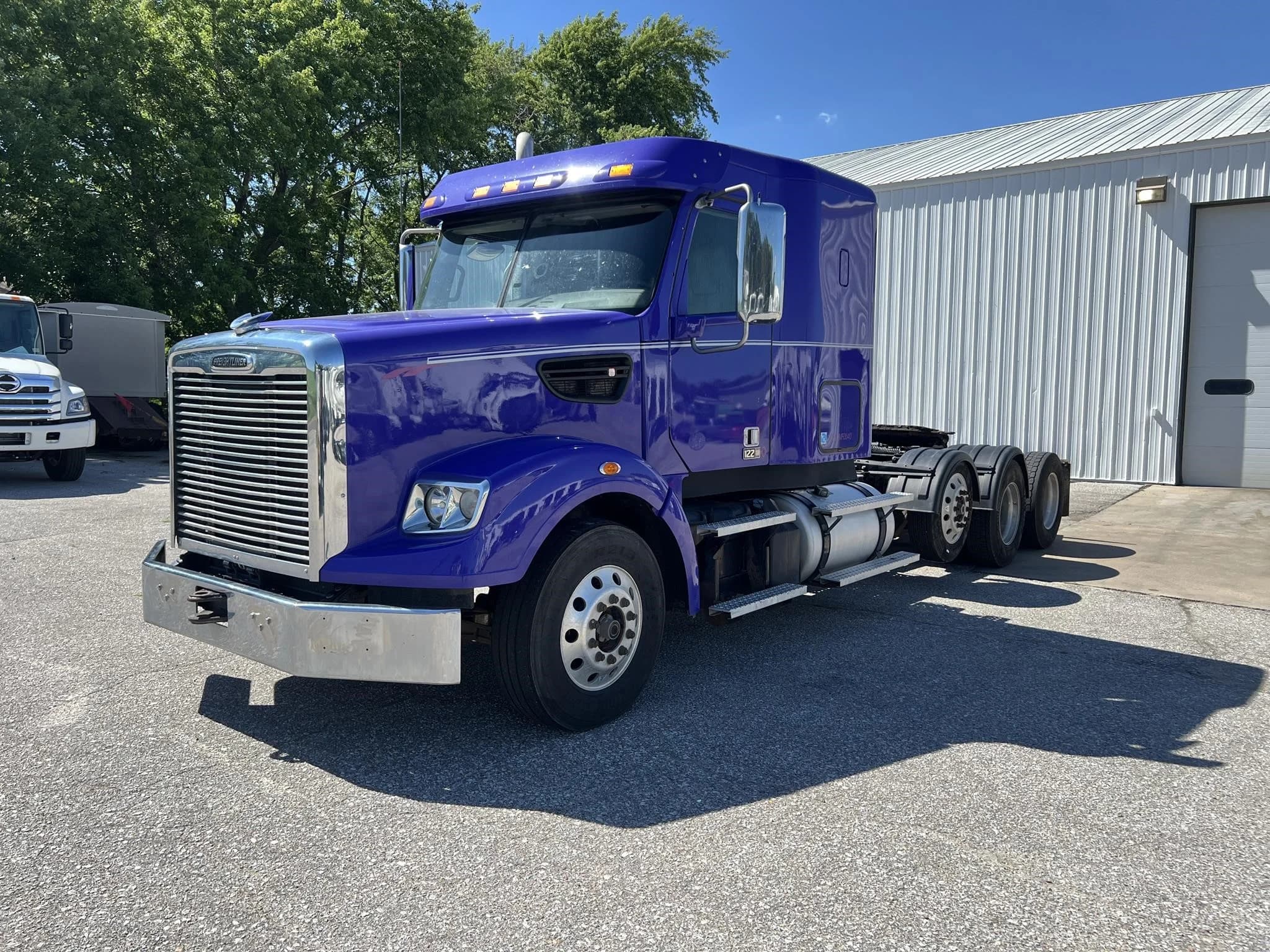2020 Freightliner 122SD