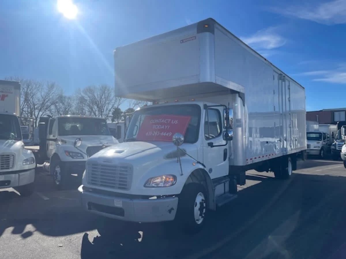 2018 Freightliner M2 106