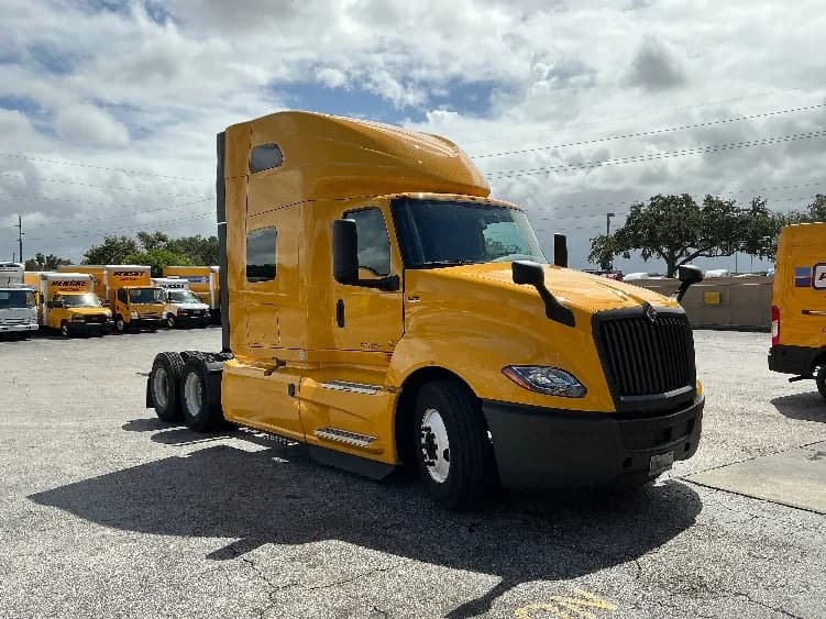 2022 International LT