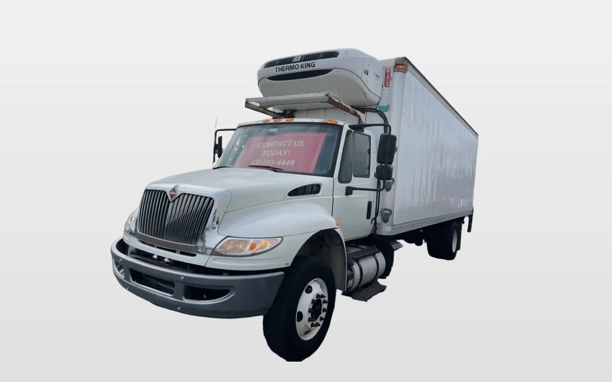 2018 International 4300 in Farmingdale, NY