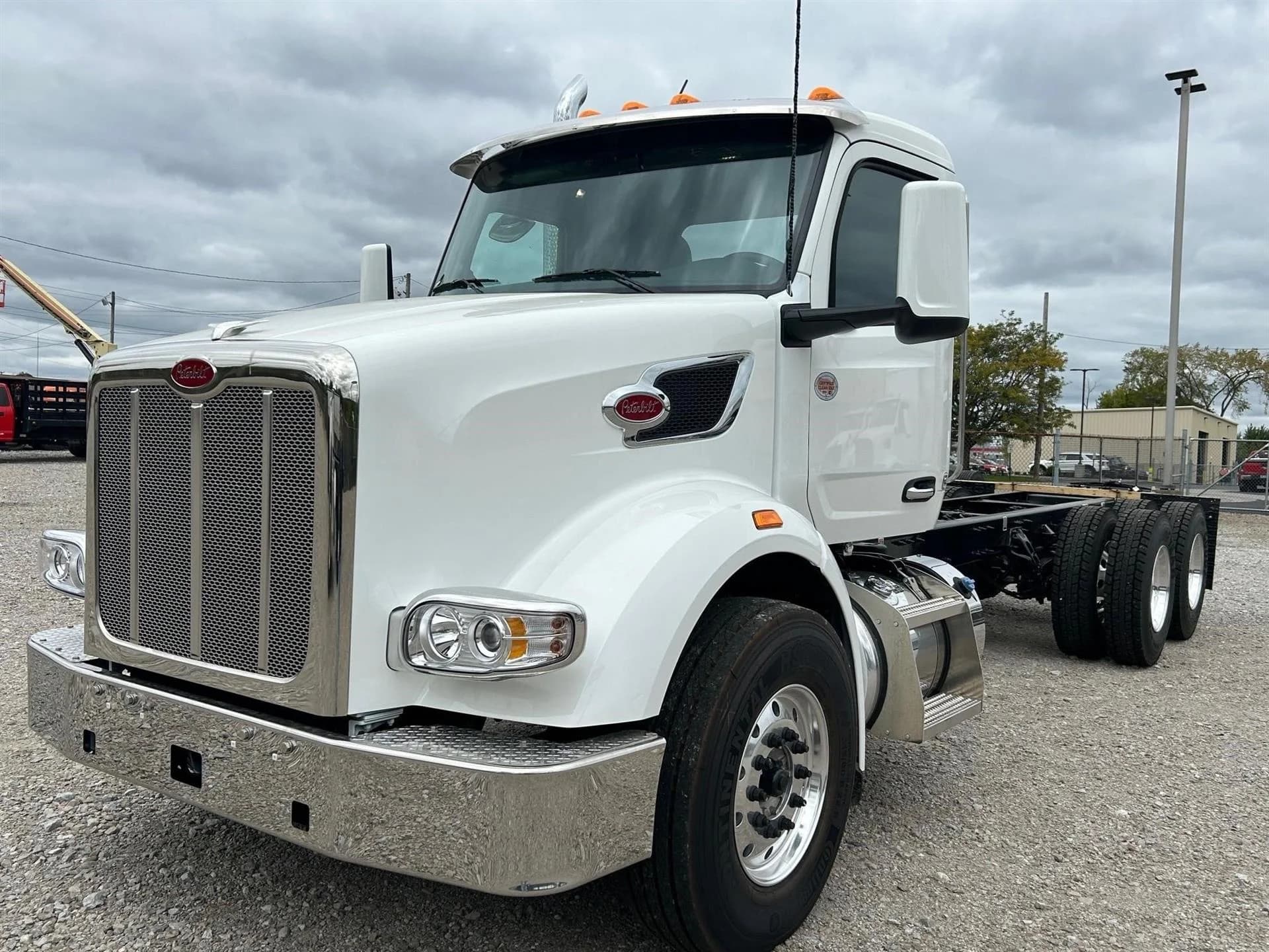 2025 Peterbilt 567