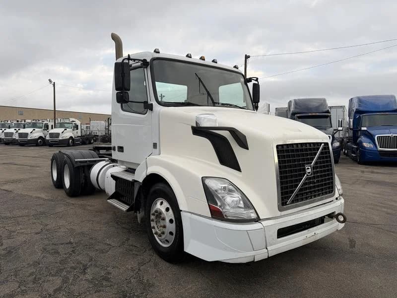 2017 Volvo VNL 300