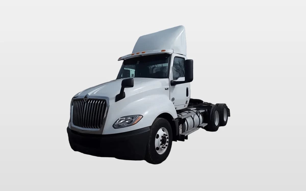 2019 International LT in Salisbury, MA