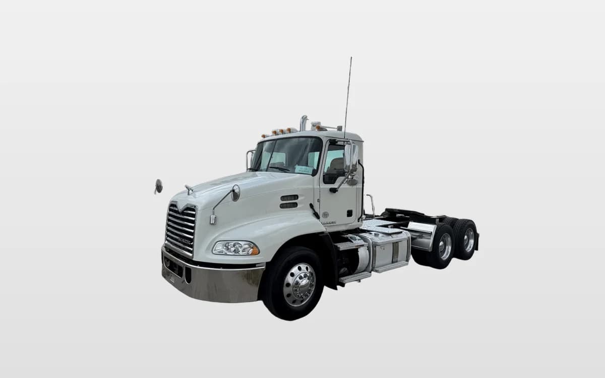 2018 Mack Pinnacle in Ankeny, IA