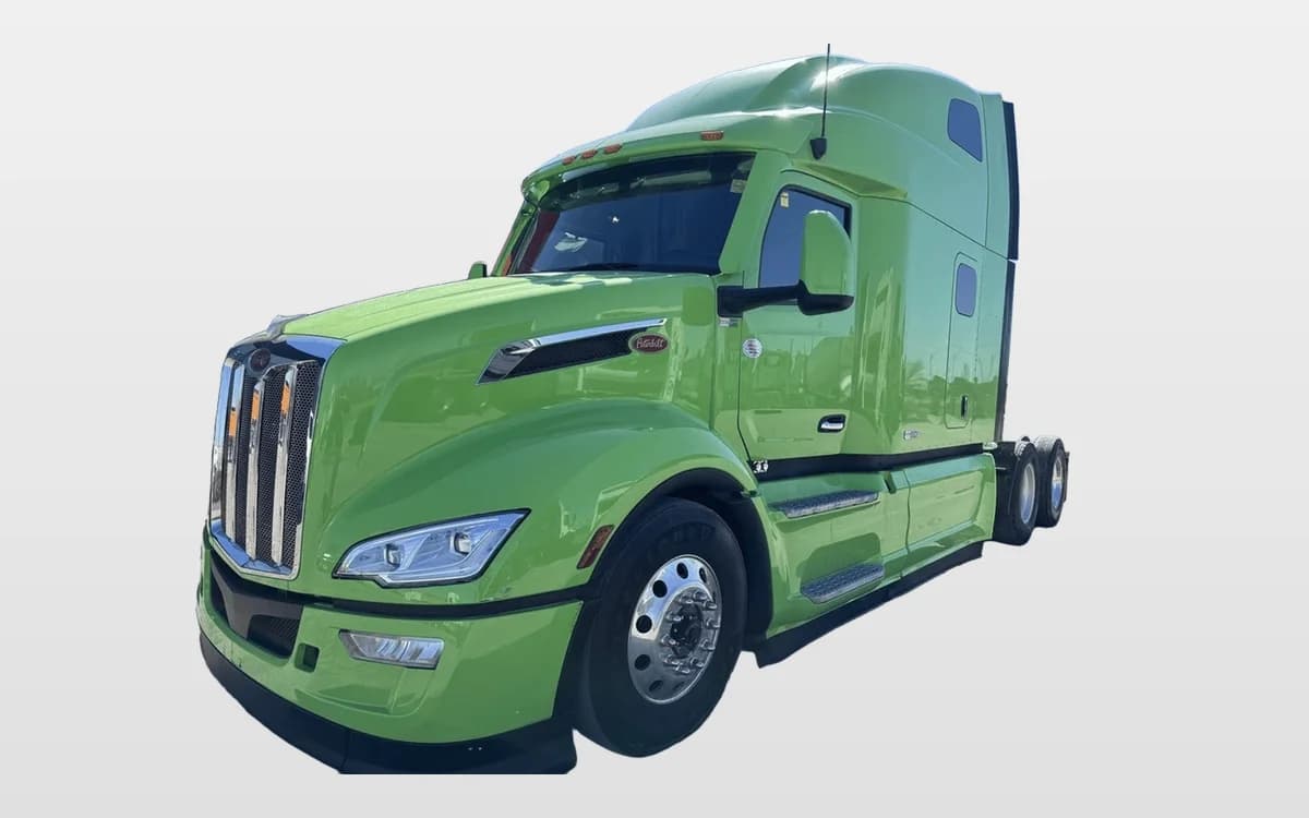 2023 Peterbilt 579