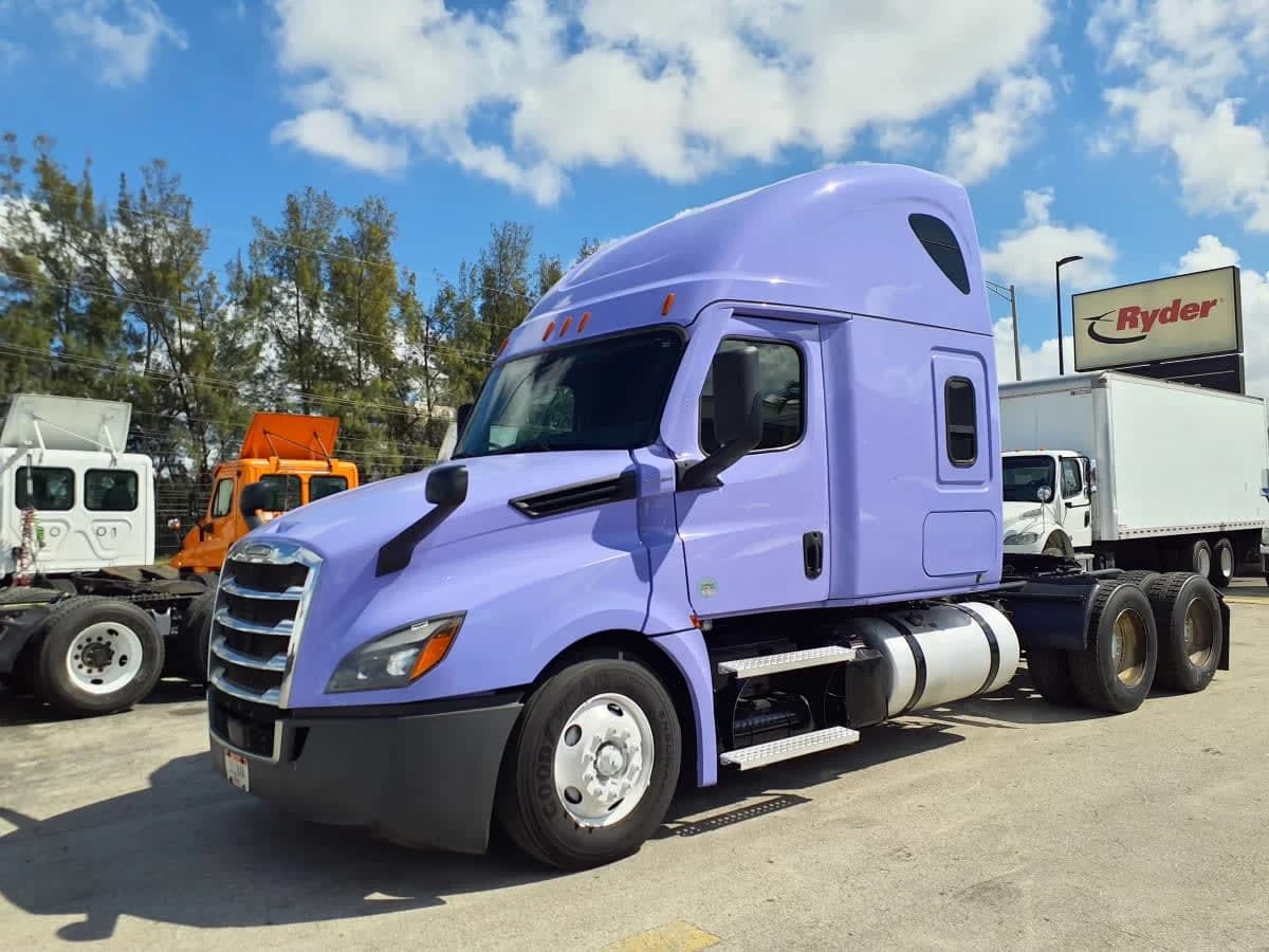 2023 Freightliner Cascadia