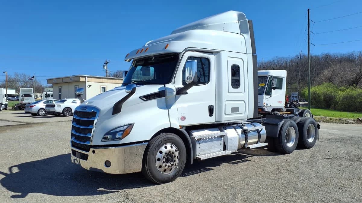 2020 Freightliner Cascadia
