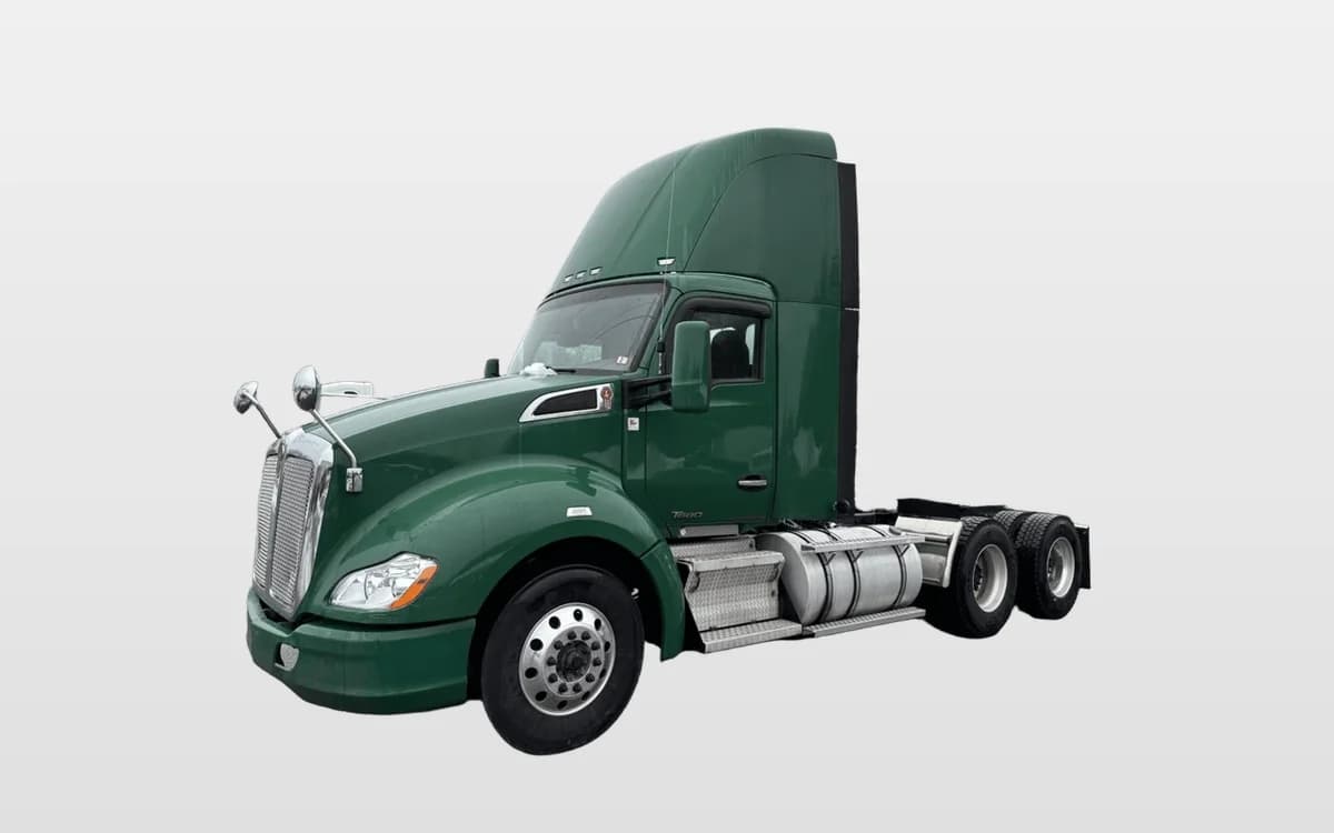 2015 KENWORTH T680 Daycab