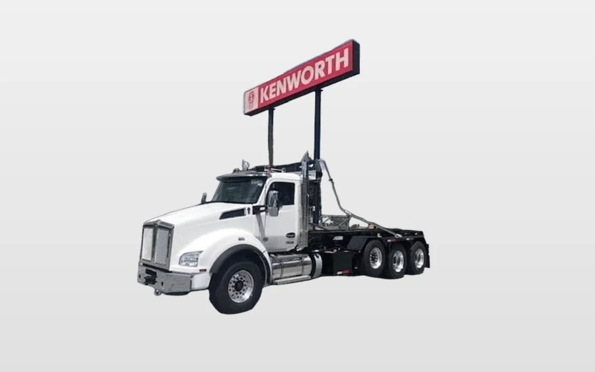 2025 Kenworth T880