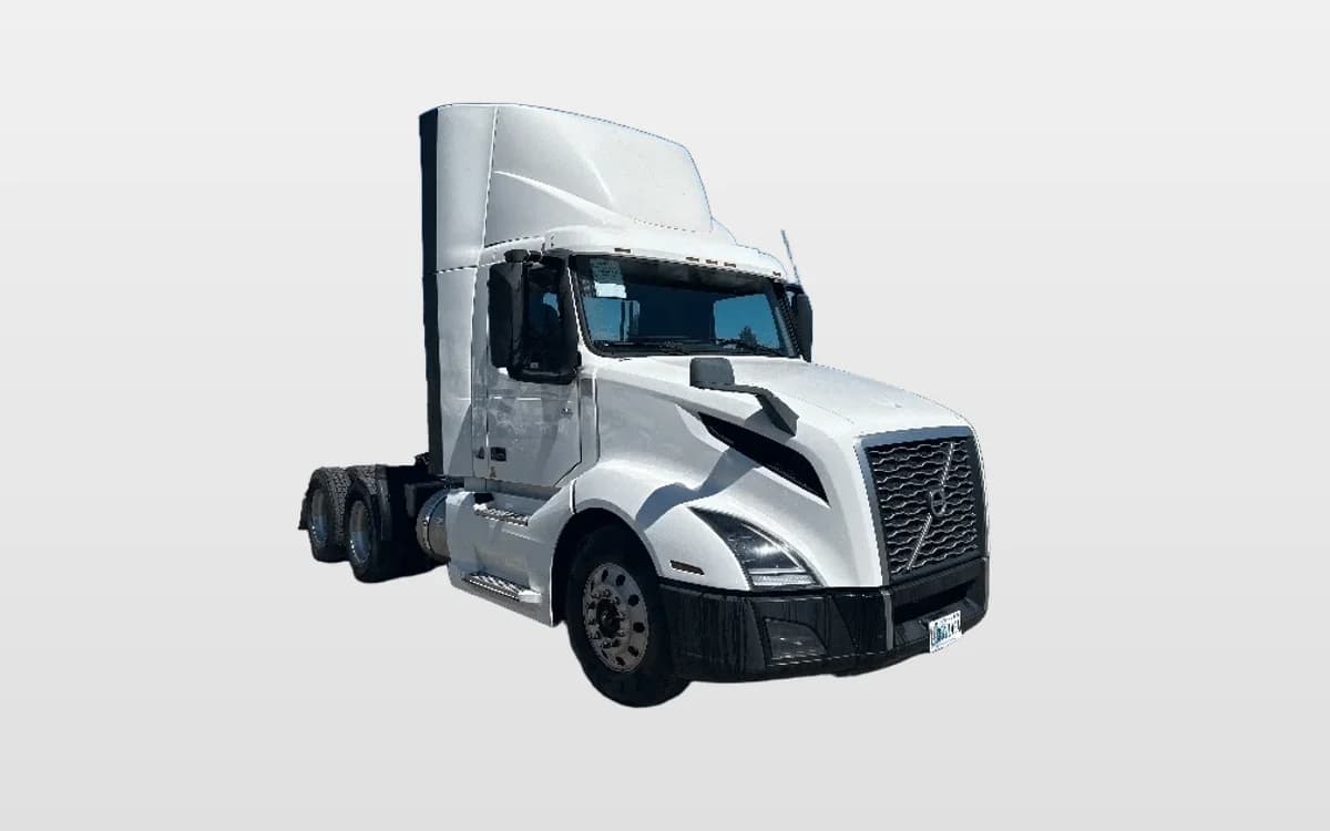 2019 Volvo VNL 300 in West Sacramento, CA