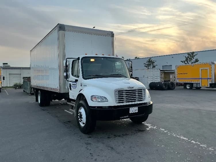 2021 Freightliner M2 106