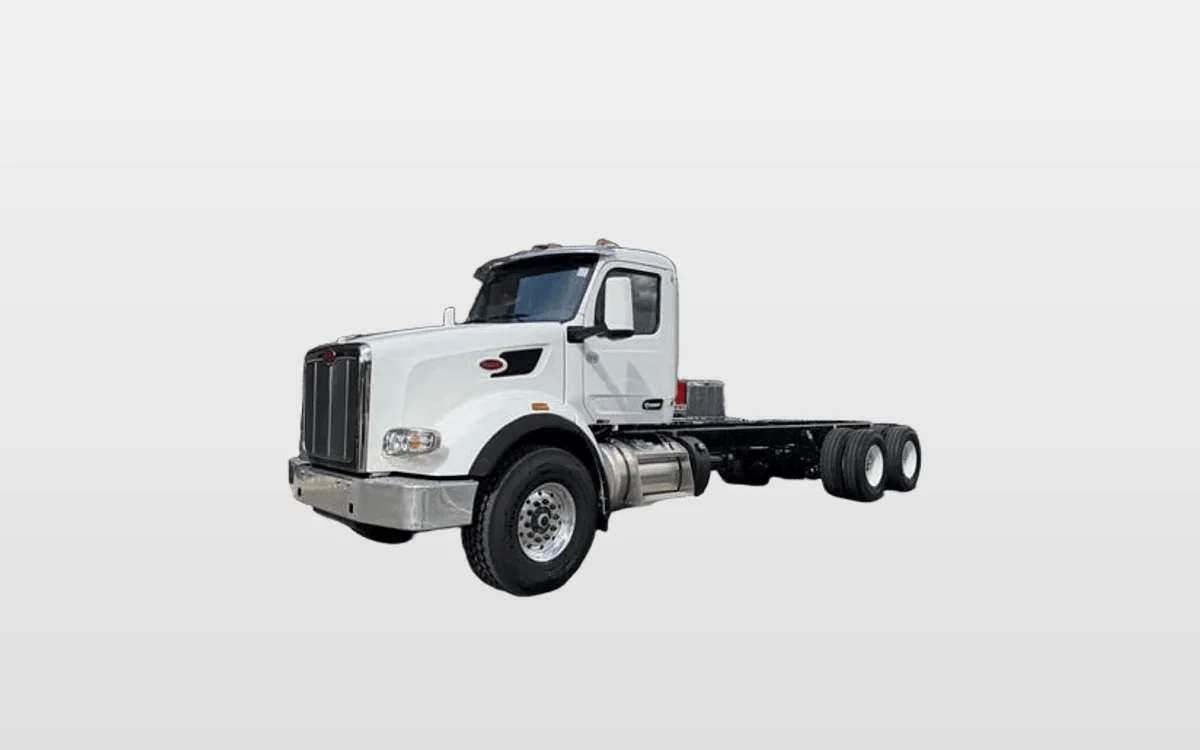 2025 Peterbilt 567
