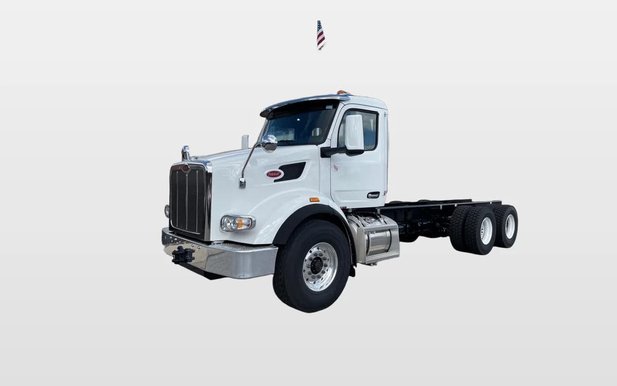 2025 Peterbilt 567