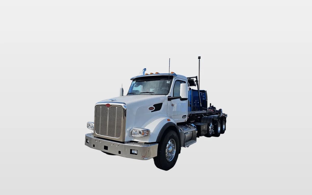 2025 PETERBILT 567