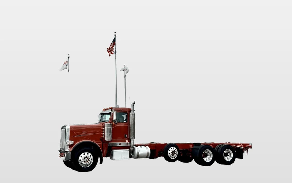 2015 Peterbilt 389