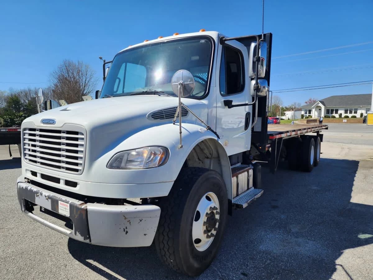 2017 Freightliner M2 106