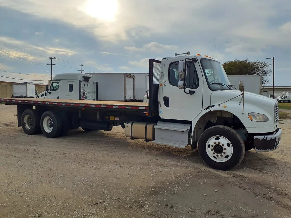 2018 Freightliner M2 106