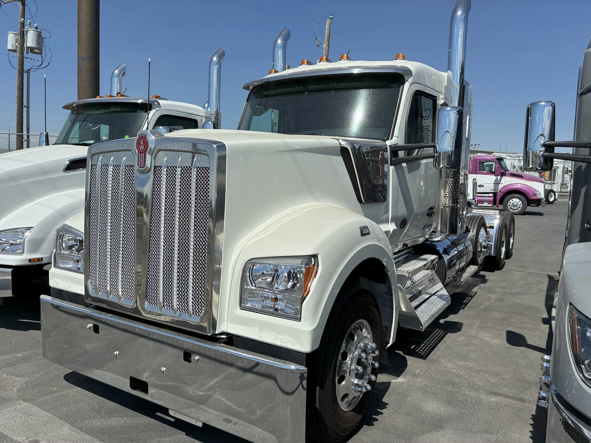 2026 Kenworth W990
