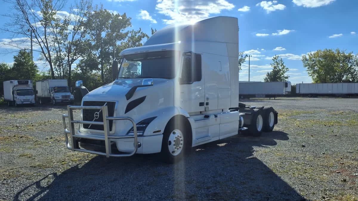 2020 Volvo VNR 640