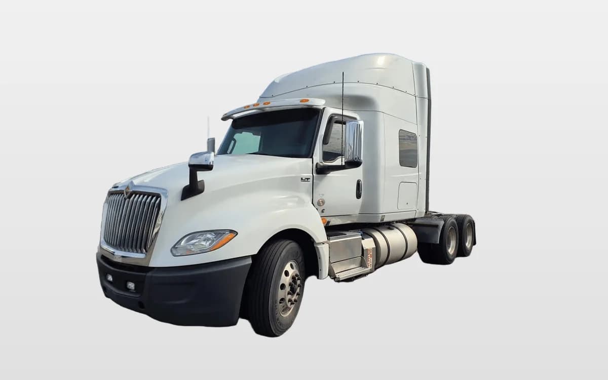 2019 International LT in Bolingbrook, IL