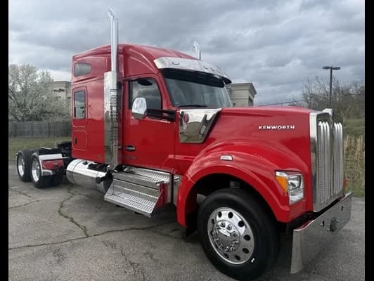 2026 Kenworth W990