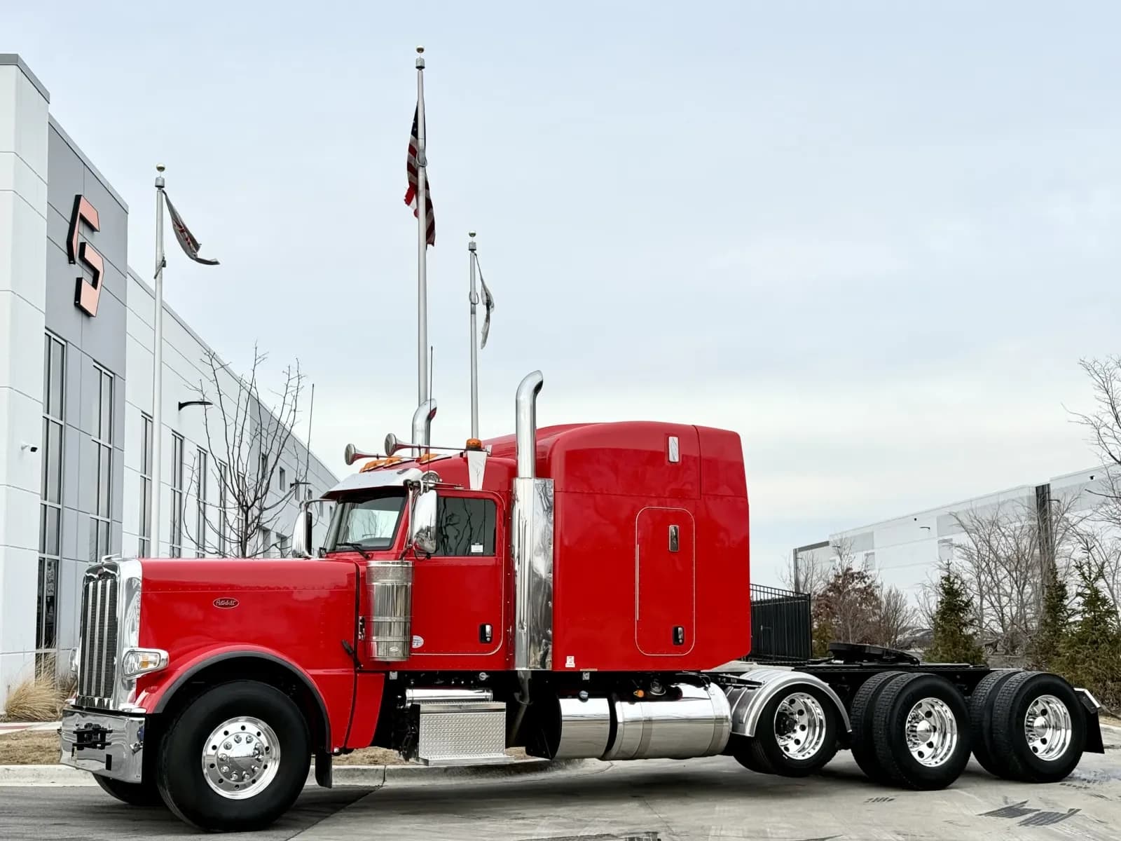 2024 Peterbilt 389