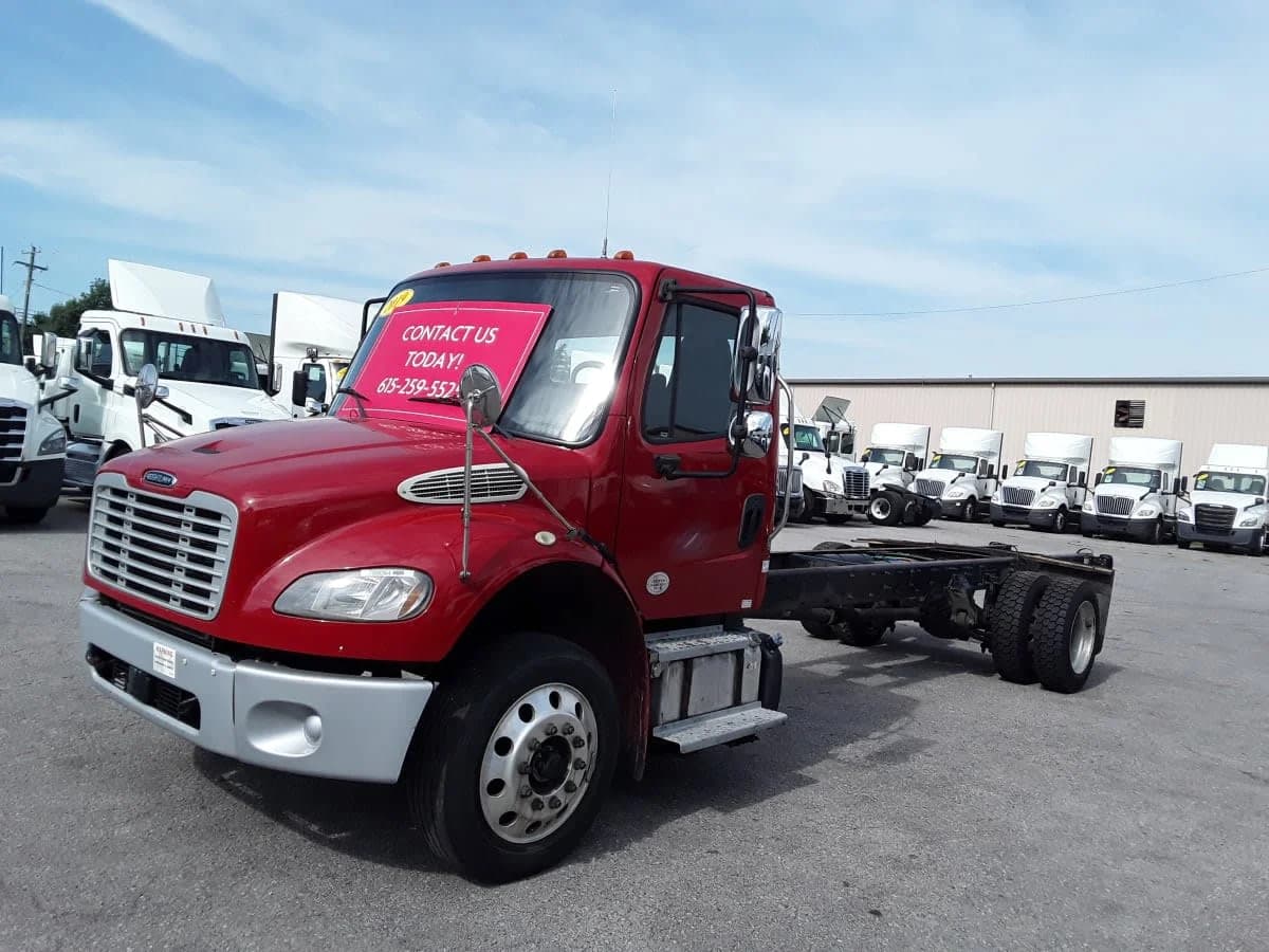 2019 Freightliner M2 106