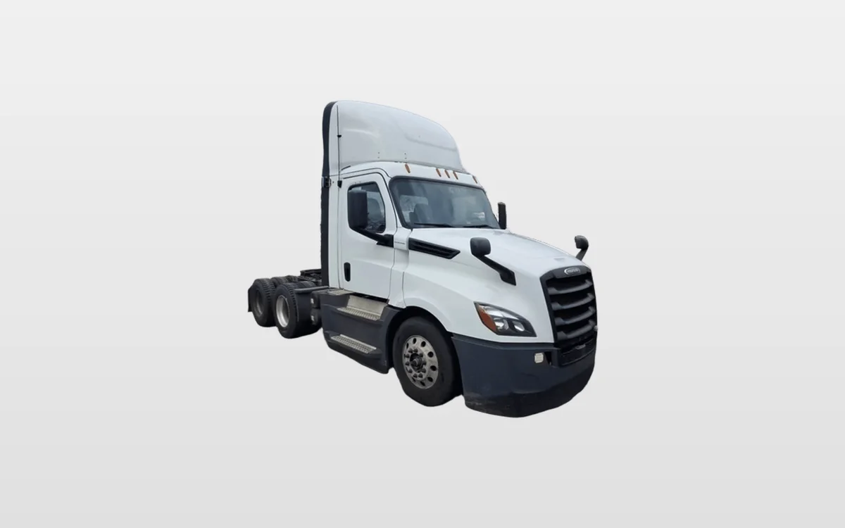 2020 Freightliner Cascadia in Shrewsbury, MA